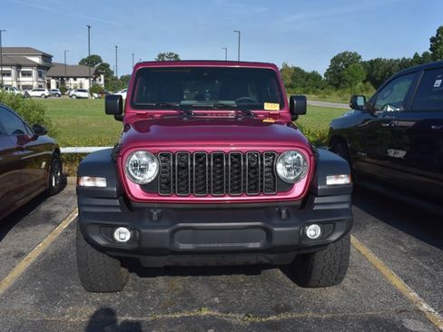 Used 2024 Jeep Wrangler Unlimited Sport AWD/4WD image 2