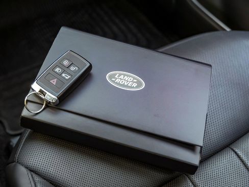 Used 2023 Land Rover Range Rover SE image 68