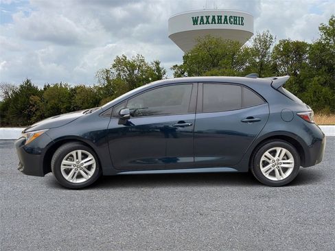 Used 2020 Toyota Corolla SE image 3