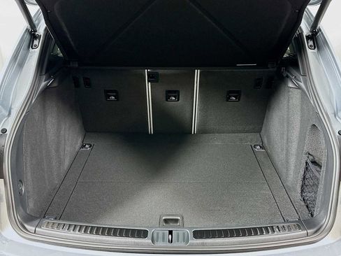 New 2026 Porsche Macan image 28