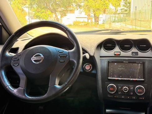 Used 2010 Nissan Altima 2.5 S w/ Convenience Plus Pkg FWD image 16