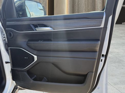 Used 2024 Jeep Wagoneer Series II w/ Flexible Seating Group image 56