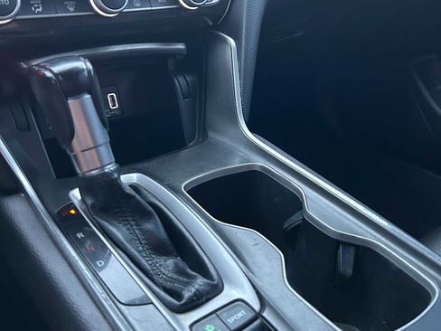 Used 2018 Honda Accord Sport image 75