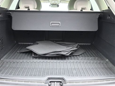 Used 2024 Volvo XC60 T8 Plus w/ Protection Package Premier image 30