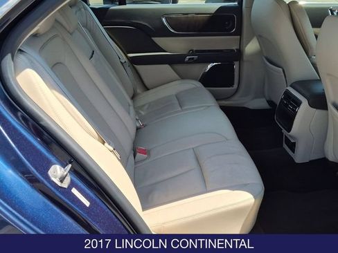Used 2017 Lincoln Continental Select AWD/4WD image 25