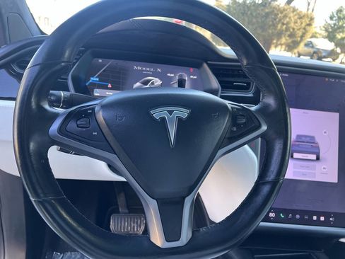 Used 2019 Tesla Model X 75D image 15
