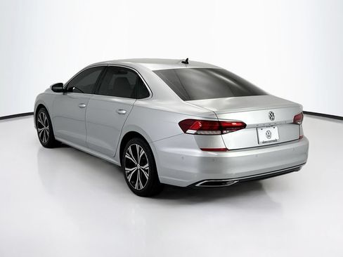 Used 2020 Volkswagen Passat 2.0T SEL FWD image 7