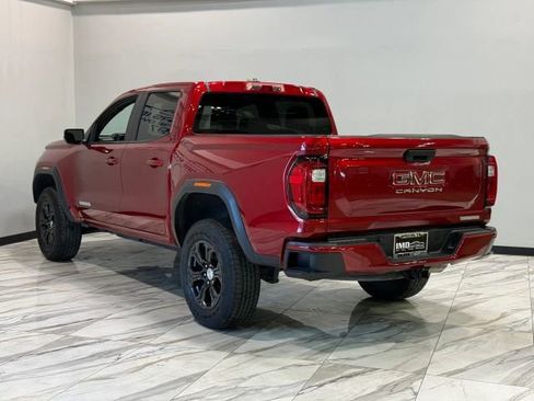 Used 2024 GMC Canyon Elevation w/ Trailering Package image 8