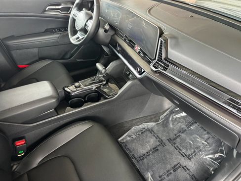 Used 2025 Kia Sportage EX w/ Premium Package FWD image 21