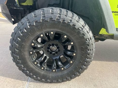 Used 2017 Jeep Wrangler Unlimited Sport w/ Quick Order Package 23S AWD/4WD image 21