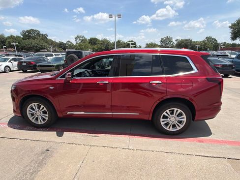 Used 2024 Cadillac XT6 Luxury FWD image 4