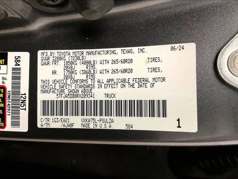Used 2024 Toyota Tundra Limited AWD/4WD image 37
