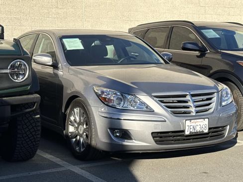 Used 2011 Hyundai Genesis 3.8 w/ Premium Navigation Pkg 3 image 3