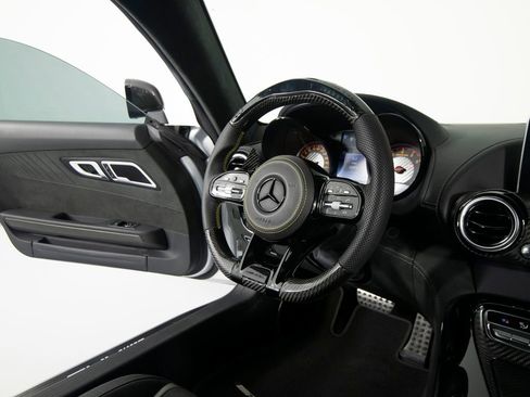 Used 2018 Mercedes-Benz AMG GT R image 30