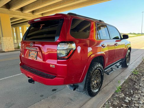 Used 2023 Toyota 4Runner 40th Anniversary SE image 3