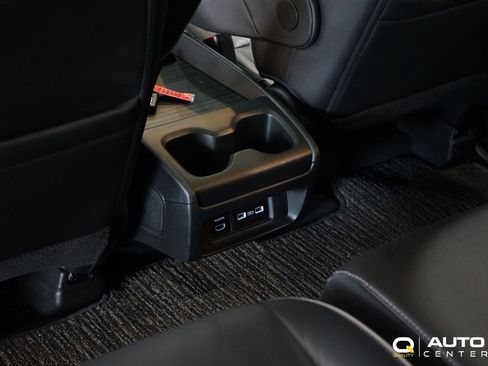 Used 2023 Honda Odyssey Touring image 29