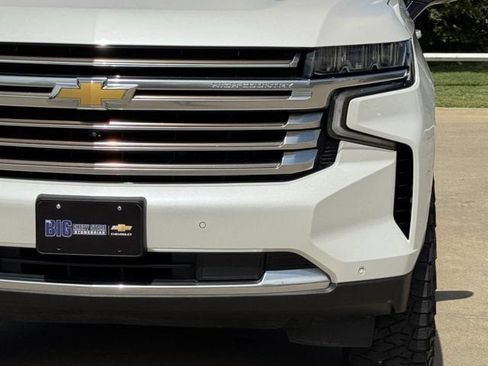 Used 2023 Chevrolet Suburban High Country w/ Max Trailering Package AWD/4WD image 10