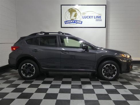 Used 2023 Subaru Crosstrek 2.0i Premium image 6