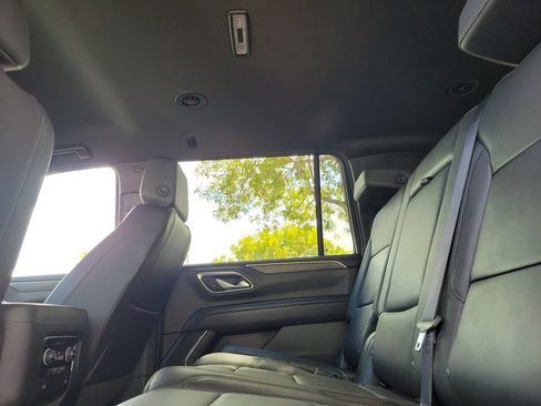Used 2024 Chevrolet Suburban LT AWD/4WD image 17