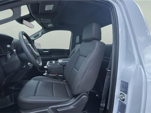 New 2025 GMC Sierra 2500 Pro w/ Convenience Package image 17