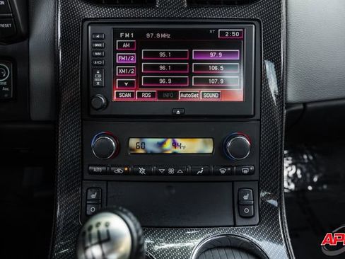 Used 2013 Chevrolet Corvette Z06 w/ 3LZ Preferred Equipment Group RWD image 16