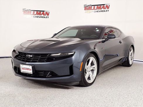 Used 2020 Chevrolet Camaro LT image 21