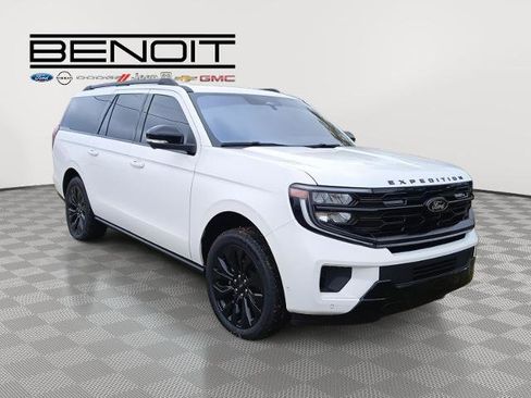 Certified 2025 Ford Expedition Max Platinum w/ Stealth Appearance Package image 3