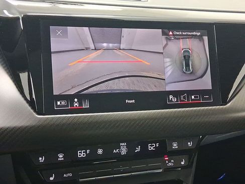 Used 2022 Audi e-tron GT Prestige image 25