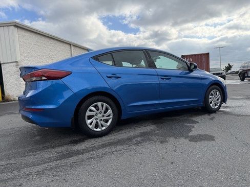 Used 2017 Hyundai Elantra SE image 7