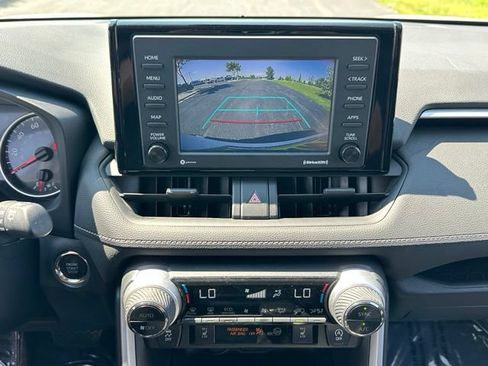 Used 2020 Toyota RAV4 XLE w/ XLE Grade Weather Package AWD/4WD image 35