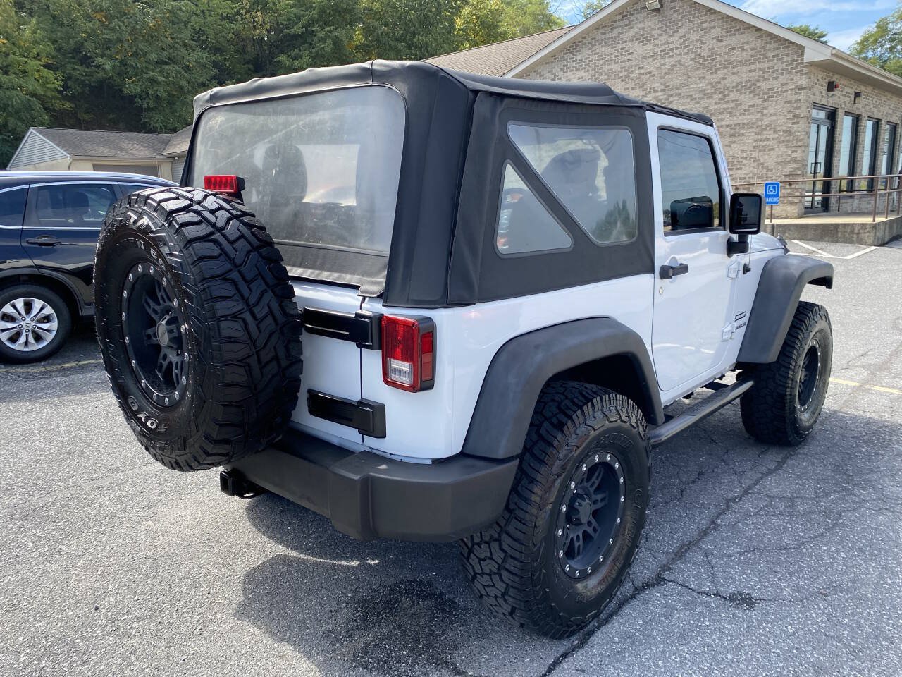 Used 2016 Jeep Wrangler Sport w/ Quick Order Package 24S AWD/4WD image 5