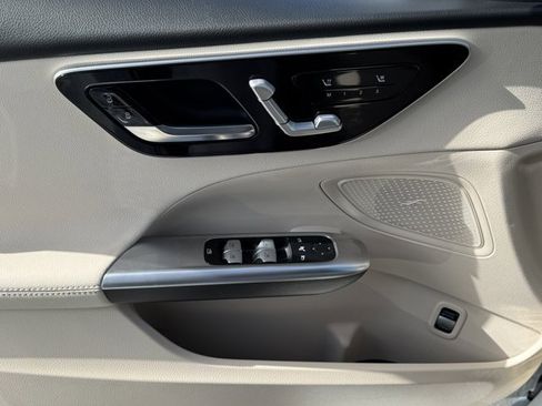 New 2025 Mercedes-Benz C 300 Sedan image 9