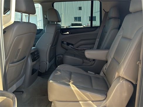 Used 2016 GMC Yukon XL SLT w/ Open Road Package image 13