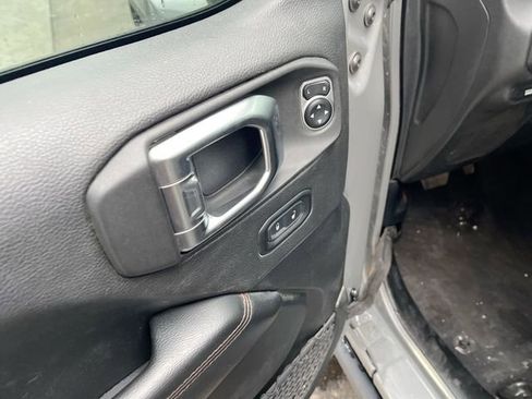 Used 2020 Jeep Gladiator Rubicon AWD/4WD image 22
