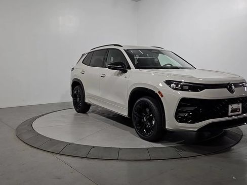 New 2026 Volkswagen Tiguan SE R-Line AWD/4WD image 7