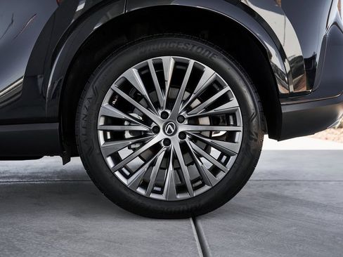 Used 2024 Lexus RX 350 w/ Convenience Package image 8