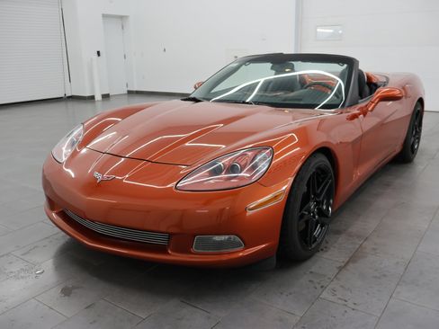 Used 2005 Chevrolet Corvette Convertible w/ Preferred Equipment Group RWD image 47