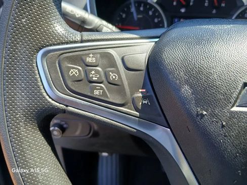 Used 2021 Chevrolet Equinox LT FWD image 28