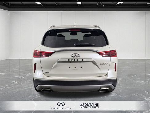 Used 2019 INFINITI QX50 Essential w/ Sensory Package image 4
