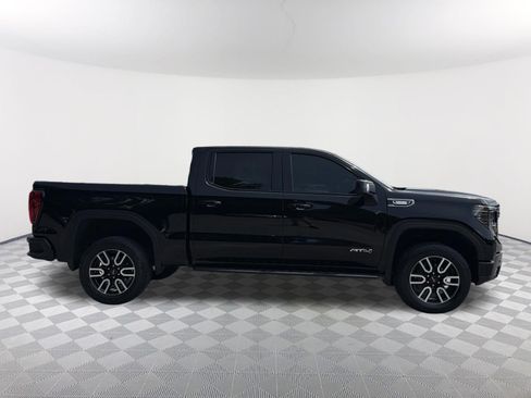 Used 2025 GMC Sierra 1500 AT4 w/ AT4 Premium Package AWD/4WD image 7