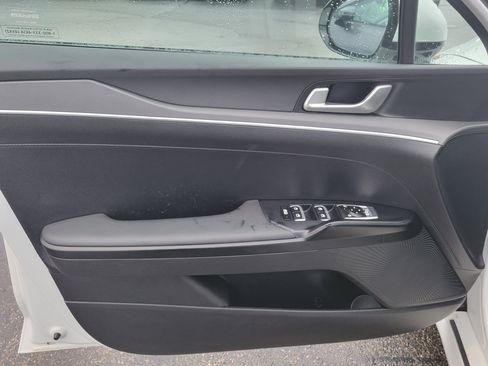 Used 2025 Kia K5 LXS image 18