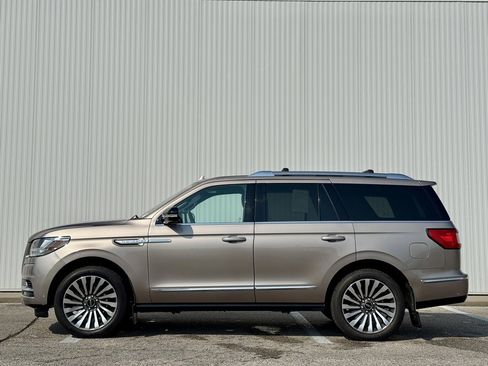 Used 2020 Lincoln Navigator Reserve w/ Luxury Package image 2