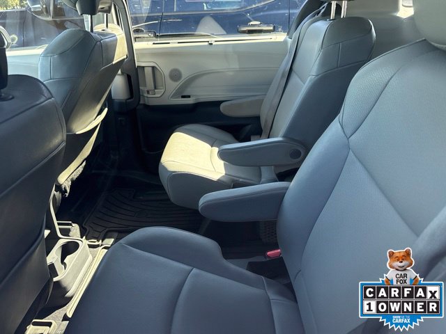 Used 2024 Toyota Sienna XLE FWD image 5