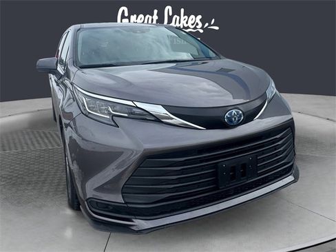 Used 2022 Toyota Sienna LE image 7