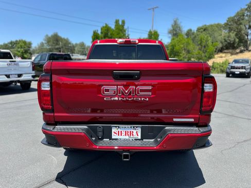 Used 2025 GMC Canyon Elevation w/ Convenience Package image 5