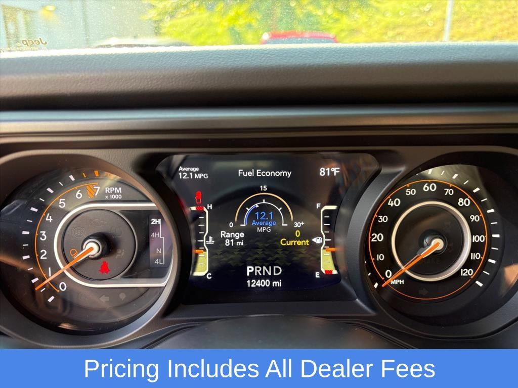 Used 2024 Jeep Gladiator Mojave w/ Safety Group AWD/4WD image 9