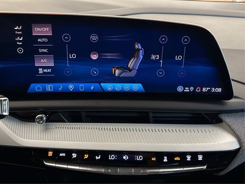 New 2026 Cadillac Optiq Luxury 1 RWD image 24