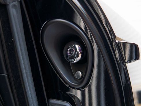 Used 2016 Rolls-Royce Wraith RWD image 36
