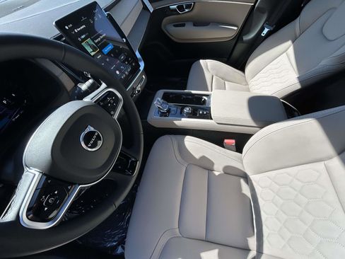 New 2026 Volvo XC90 B6 Plus w/ Protection Package Premier image 10