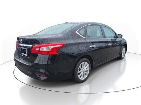 Used 2019 Nissan Sentra SV FWD image 4